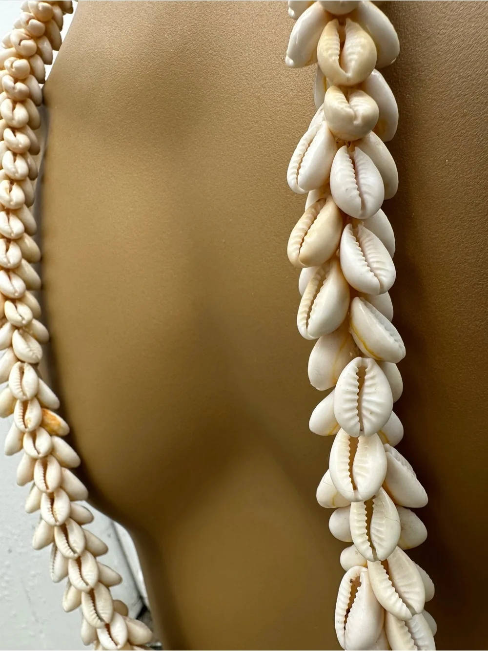 Vintage Cowrie Shell Lei